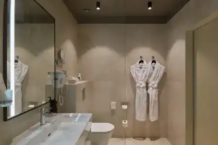 SLIDE Bleisure & MICE - 97