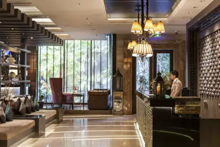 Montraj Continent Sukhumvit Bangkok - 7
