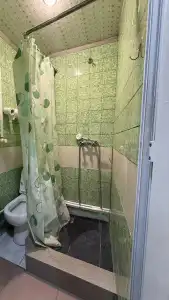 Vahe's Family Guest House Front - 7