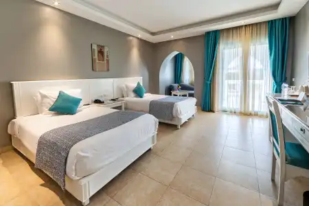 Sunrise Garden Beach Resort - 2
