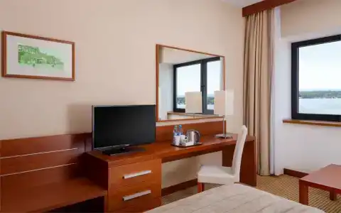 Holiday Inn, an IHG - 66