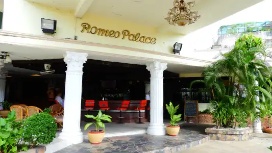 Romeo Palace - 15