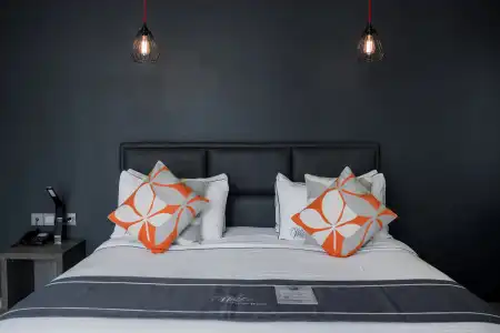 White Boutique and Residences - 16