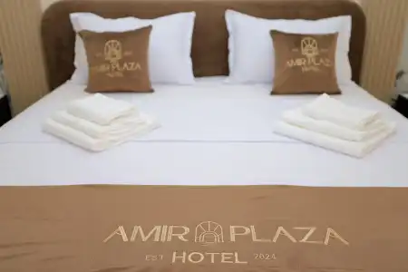 Amir Plaza - 27