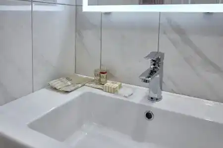 Gostinitsa Olimpiya - 80