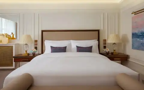 The Ritz-Carlton, - 10