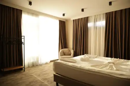 Monalisas Kusadasi - 36