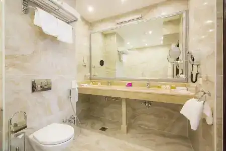 7 Avenue and SPA - 80