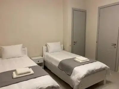 Cultural Crossing Mini-hotel - 4