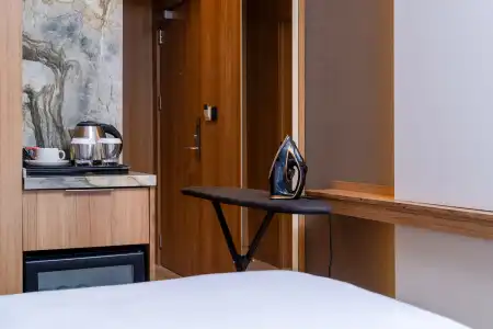 Best Western Premier Hidden Hills - 66