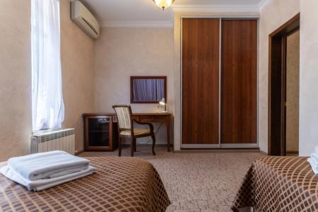 Odeon Guest House - 77