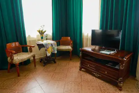 Manor House - 10