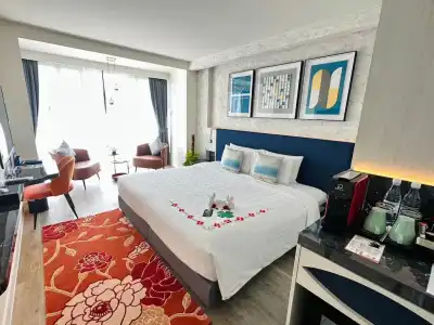 Clover Patong - 79