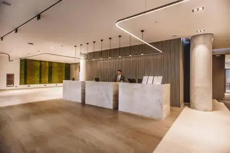 Mona Plaza - 31
