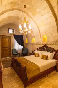 Solo Cave Suites - 59