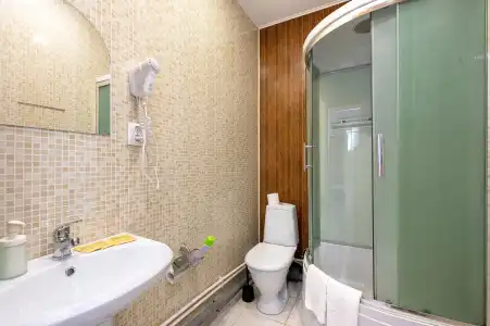 Nevskij 111 - 83