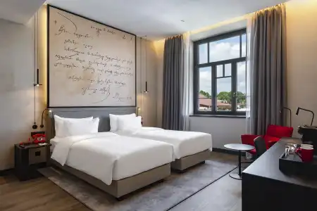 Radisson Red - 28