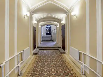 Druzya u Gostinogo Dvora - 14