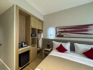 Ramada Plaza by Wyndham - 58