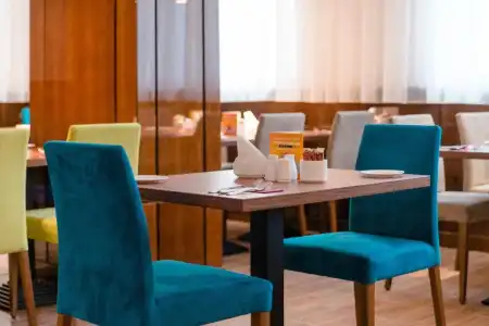 Holiday Inn Aktau, IHG - 8