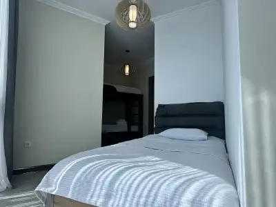 Season Suite Apart - 60