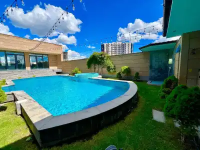 Luxury Villa With Pool and Jacuzzi - 0