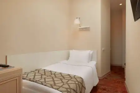 Tuchkov Most Apart-Hotel - 18