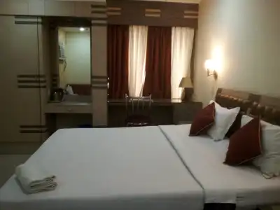 Executive Tower - 111
