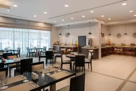  Holiday Inn Express Dubai - Safa Park, an IHG - 25