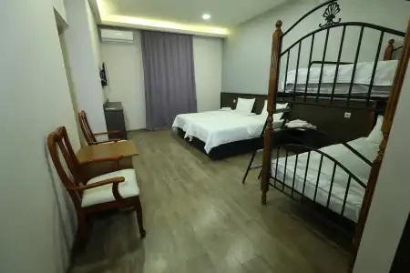 Riverside Guest house - 26