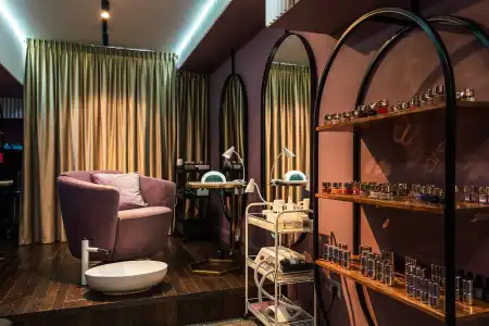 HISTORY Boutique & SPA - 30