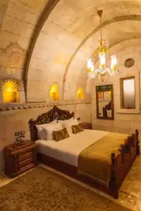 Solo Cave Suites - 57