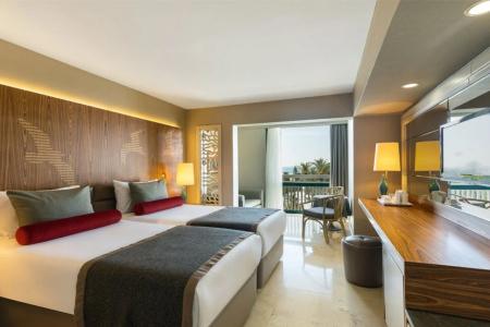 Paloma Perissia - 13