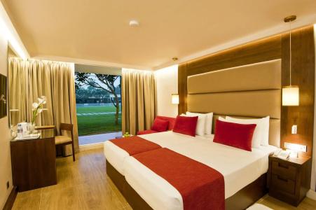 Pegasus Reef - A Beach Resort in Colombo - 26