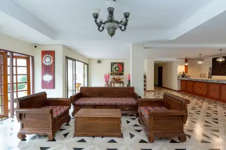 Hillside Resort - 11