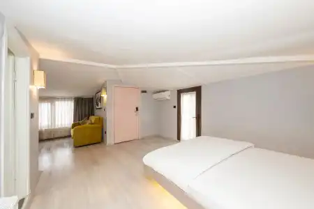 Cirrus Suites - 33