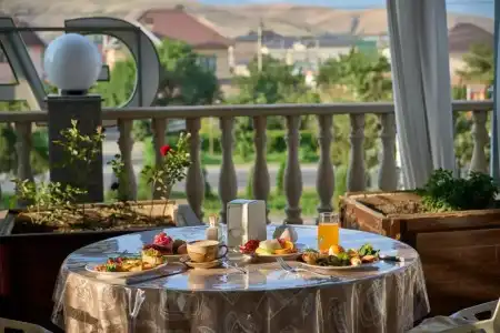Garden & Spa - 5