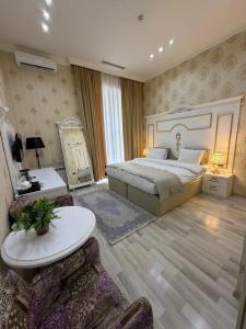 White Boutique Nizami - 34