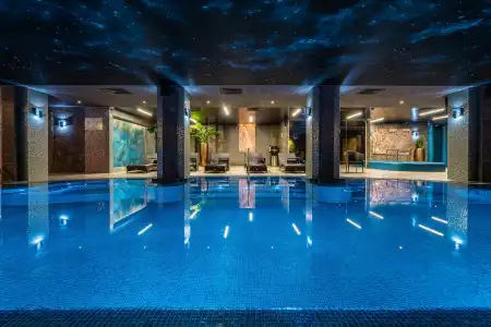 Kravt Nevsky & Spa - 1