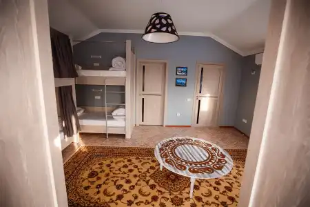 Mountain Road Hostel - 53