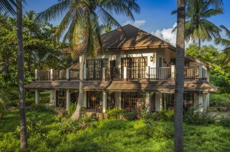 Breezes Beach Club and Spa - 12