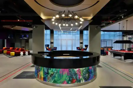 Aloft Airport - 36