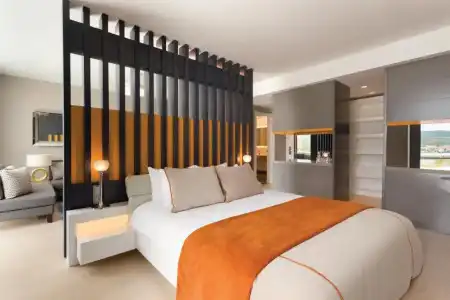 Ramada & Suites by Wyndham Izmir Kemalpasa - 53