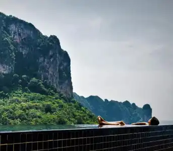 Avani Ao Nang Cliff Krabi Resort - 5