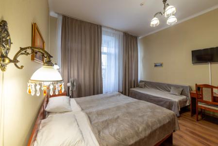 Демократ на Некрасова 58 - 165