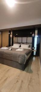 Garden Lounge - 3