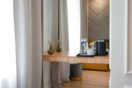 Suite - 24