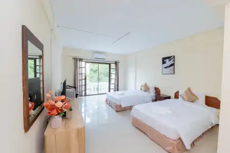 Hillside Resort - 32