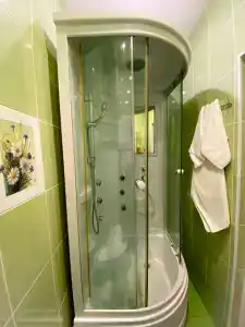 на Набережной - 106