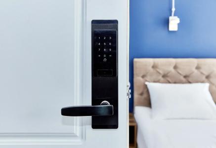 GrandWhite Apart - 135